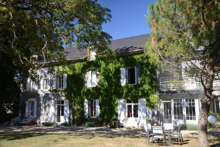 Chambre d’hôte pour 2 personnes, avec Terrasse ainsi que Jardin et Piscine