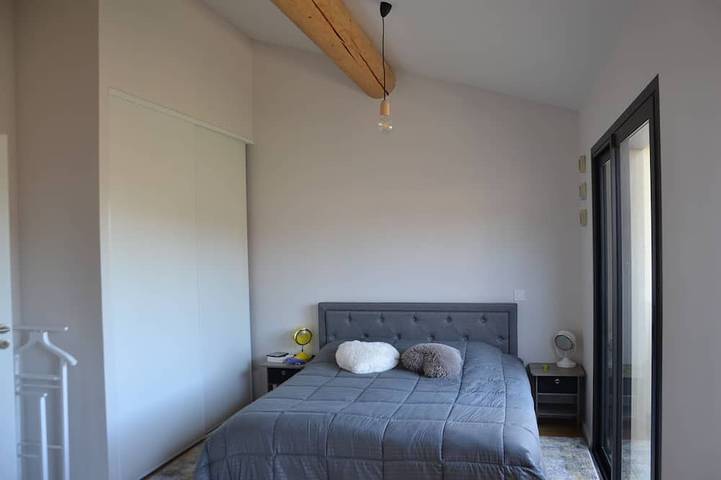 Location de vacances pour 8 personnes, avec terrasse et jardin à Gigondas - 4