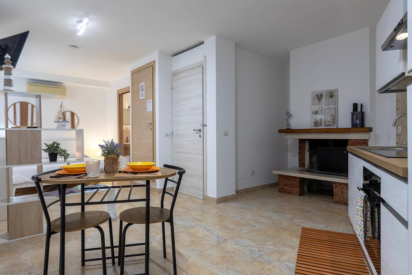 Estudio entero, Estudio 'L'Angolo Monolocale- Porto Torres' con Terraza Compartida, Wi-Fi y Aire Acondicionado in Porto Torres, Provincia de Sassari