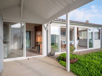 Holiday Rental for 6 People in Saint-Clément-des-Baleines, Côte des Fleurs, Photo 4