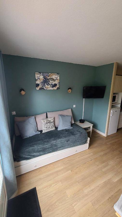 Gîte pour 4 personnes, avec jardin ainsi que vue et piscine à Argentat - 2