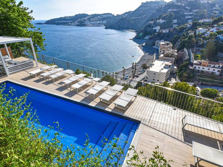 Maison de vacances pour 12 personnes, avec Balcon/Terrasse et Vue sur l’océan ainsi que Jardin et Piscine à Almuñecar