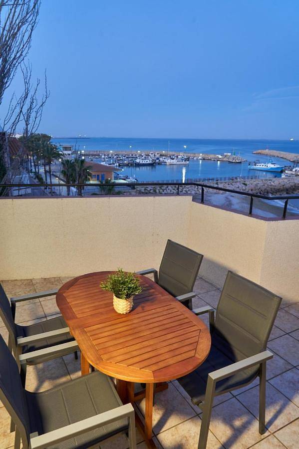 Gîte pour 4 personnes, avec Balcon ainsi que Terrasse et Vue dans les Cases d'Alcanar