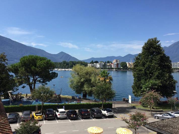 Ferienwohnung für 4 Personen, mit Balkon und Seeblick in Muralto