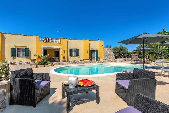 Ferienhaus für 9 Personen, mit Pool