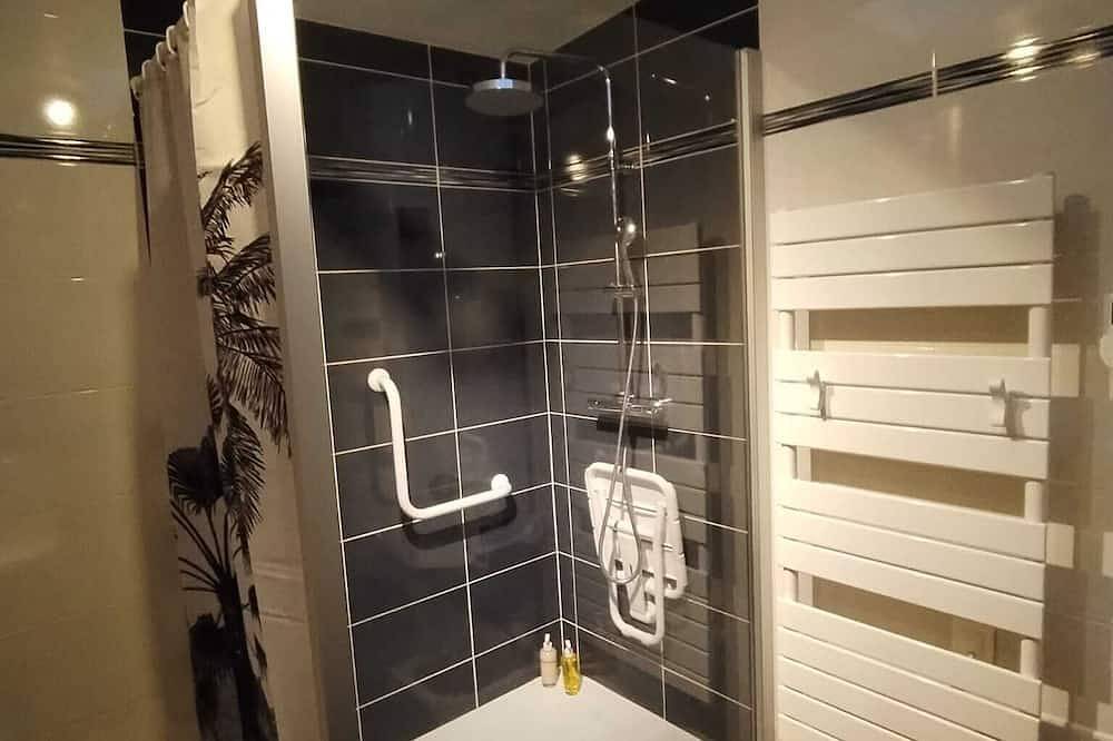 The Weaver's cocoon in Cholet, Cholet und Umgebung