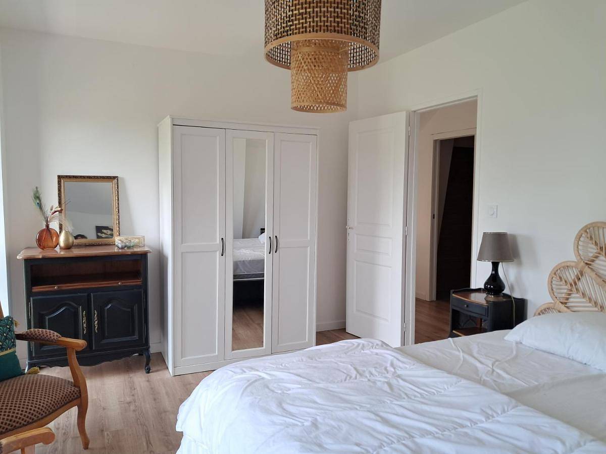 Two-Bedroom House in La Mézière, Région de Rennes