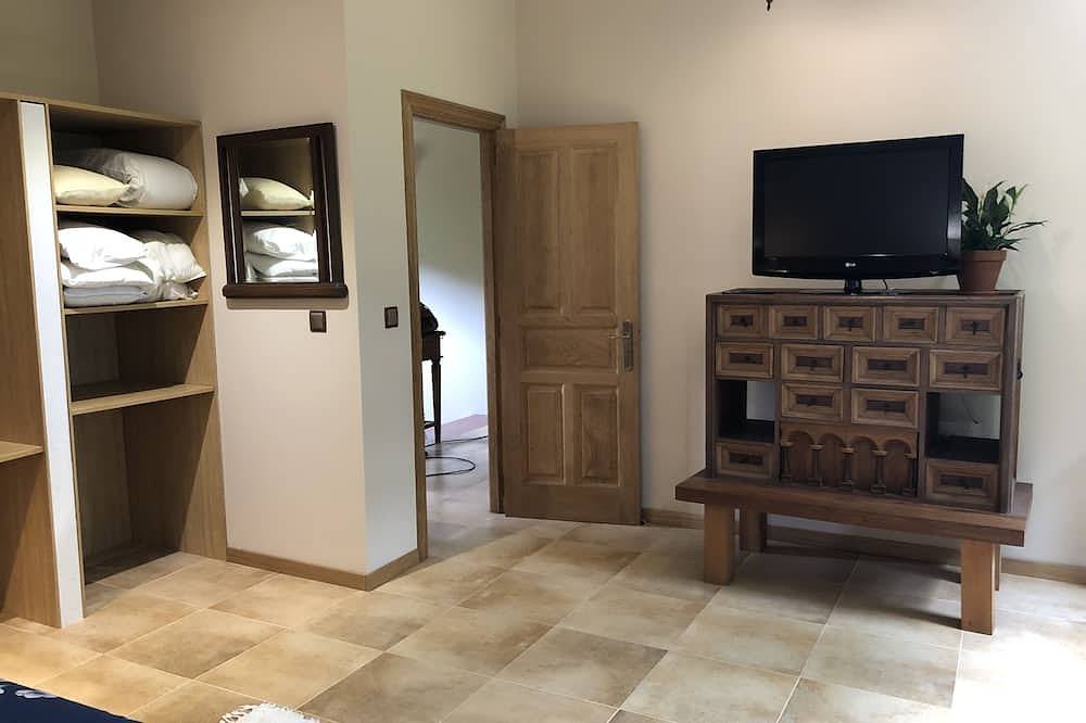 Villa Casa de Campo los Carballos, 10.000 m2, a 16 minutos de Baiona in Tomiño, Costa de Galicia