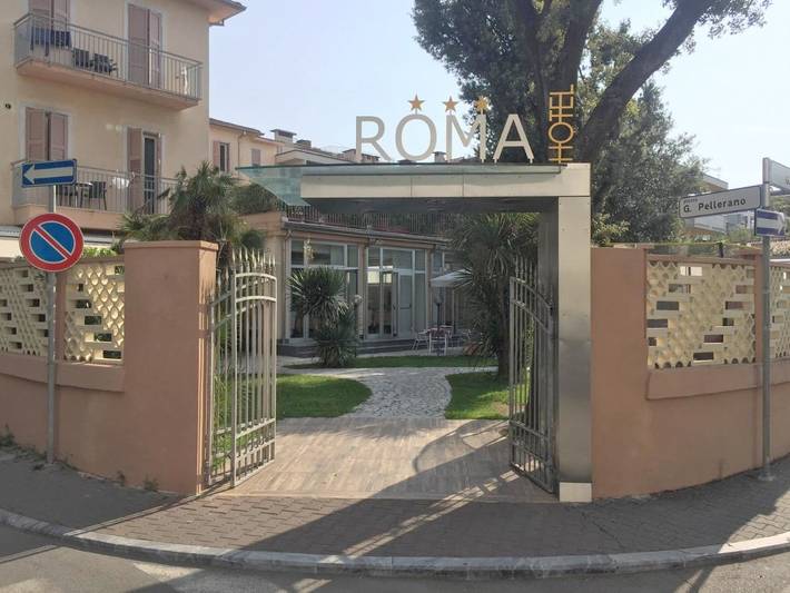Hotel für 2 Personen, mit Garten in Marina di Massa - 2