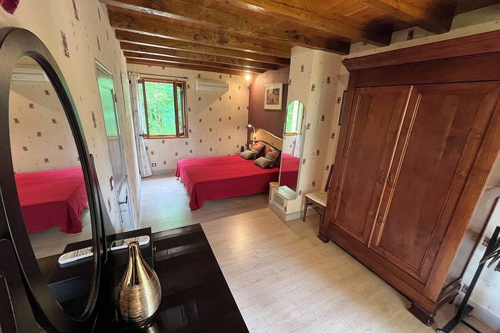 Gîte pour 6 personnes, avec jardin et jacuzzi, animaux acceptés à Capdrot - 4