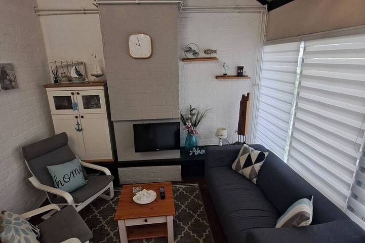 Ferienhaus für 5 Personen, mit Pool und Terrasse sowie Garten in Bruinisse