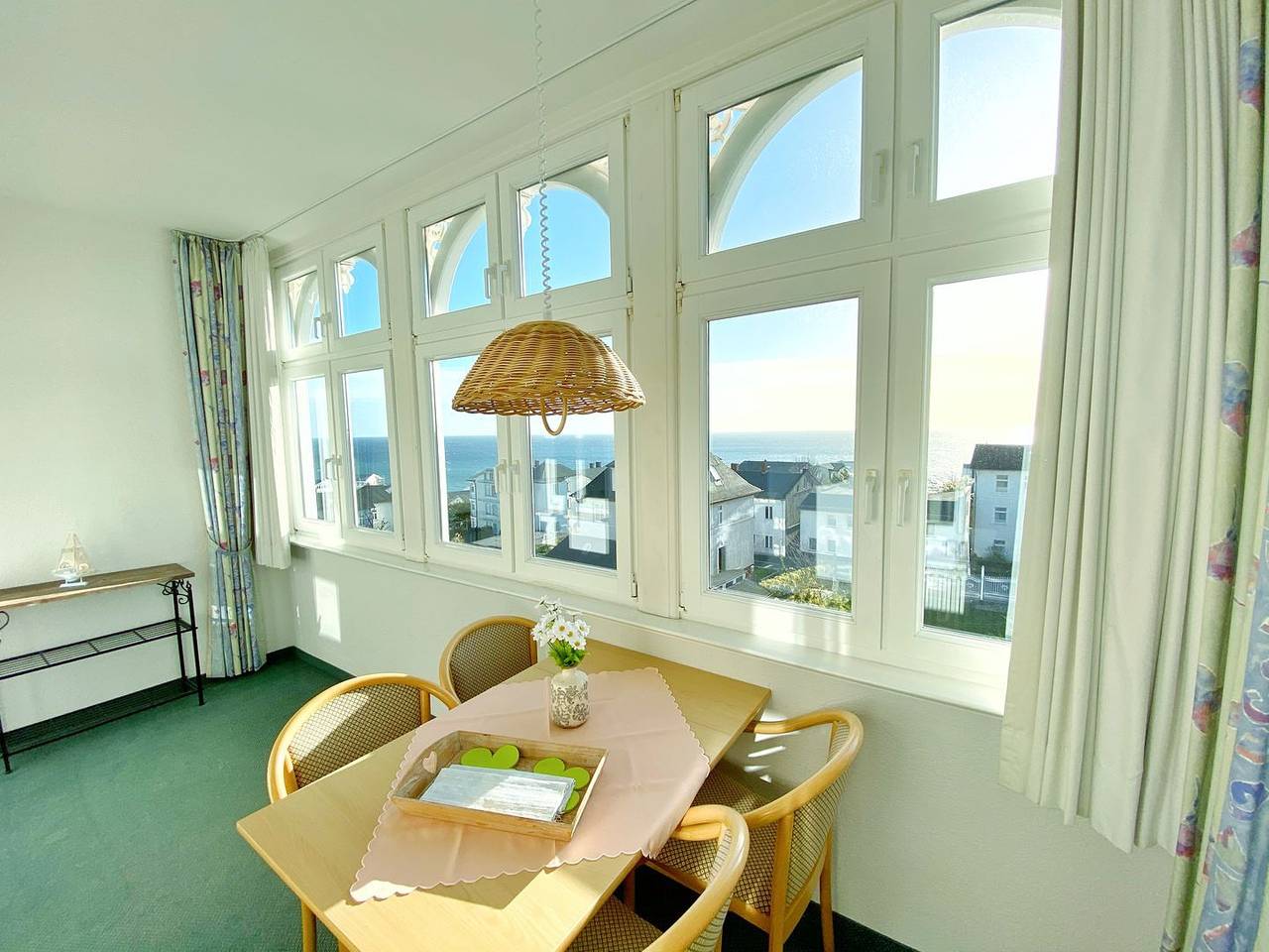 Ganze Wohnung, Meerblickappartement Nr. 22 in der Villa Anna in Sassnitz auf Rügen in Sassnitz, Nationalpark Jasmund