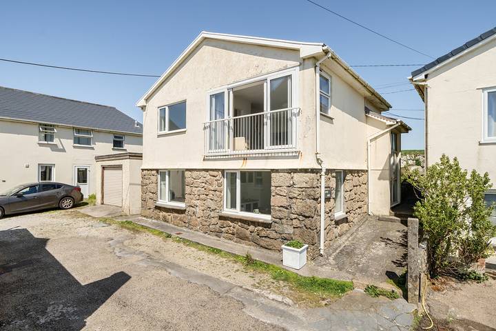 Brook House in Cornualles