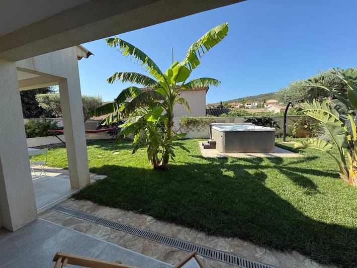 Chambre d’hôte pour 4 personnes, avec vue ainsi que terrasse et jardin à la La Ciotat - 3