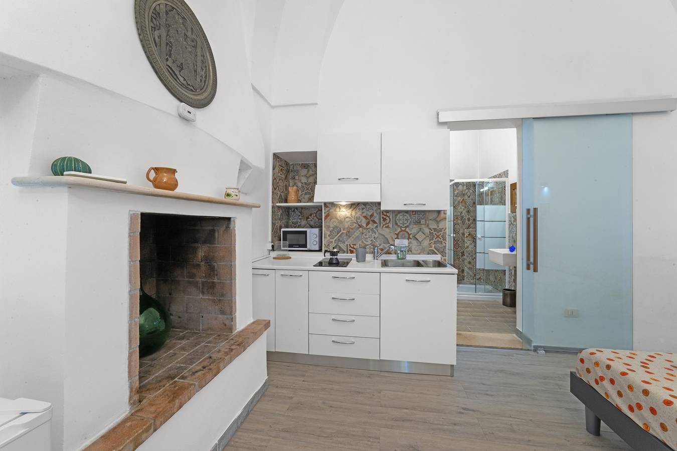 Entire apartment, Charming Family-Friendly Apartment with Garden Near Cerfignano in Cerfignano, Santa Cesarea Terme