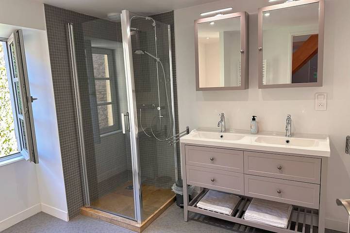 Ganze Wohnung, Chez Claire : appartement 2 chambres avec garage in Langres, Haute-Marne