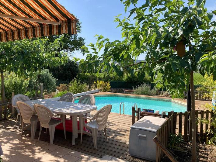Chambre d’hôte pour 2 personnes, avec Terrasse et Jardin ainsi que Piscine et Vue à Carcès