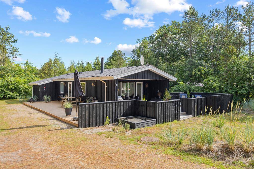 Einladendes, helles Ferienhaus mit Kamin und Sauna in Houstrup in Nørre Nebel, Varde