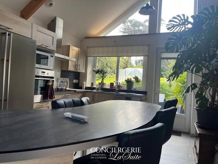 Location de vacances pour 6 personnes, avec terrasse à La Glacerie - 3