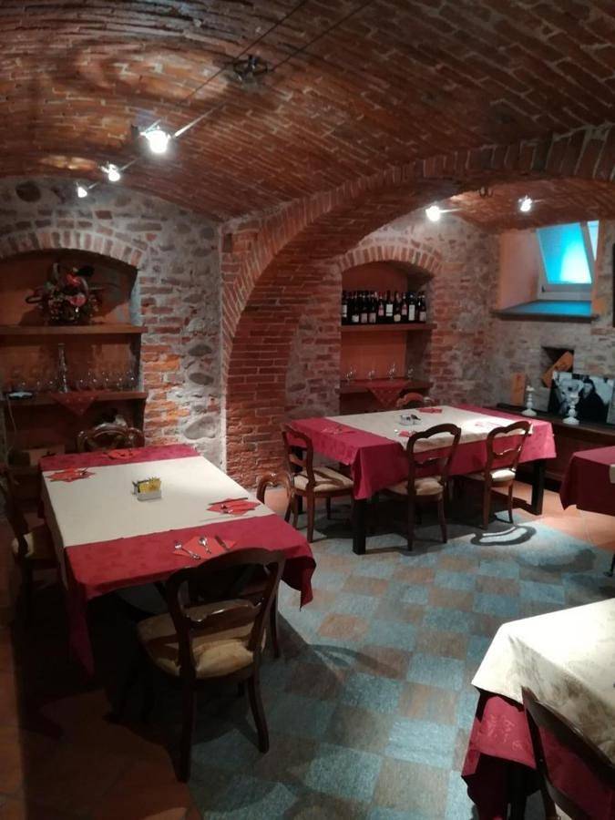 Hotel Palazzo Di Mezzo in Carrù, Province de Coni