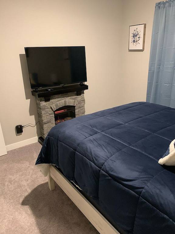 Spacious Home Near Grand Park & Chatham Hills: 3 Kings, 2 En-Suites & Pond View in Hamilton County