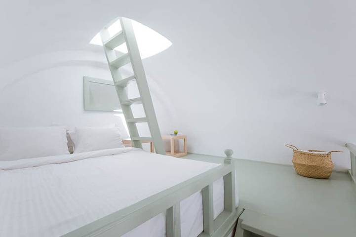 Armeni Beach Nest - mit privatem Bootsservice! in Oia, Santorin