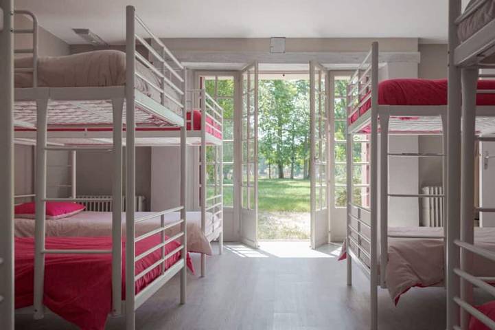 Location de vacances pour 18 personnes, avec jardin et piscine, animaux acceptés à Ambillou - 4