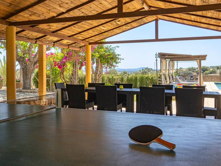 Geräumige Finca in Llubí mit privatem Pool und Tennisplatz in Llubí, Mallorca Inselmitte