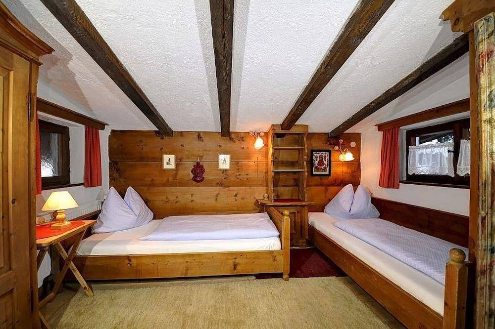 Fewo Typ F - Gustl's Hütte 1. Stock - Reither Almen - Exklusive Apartments in Reith im Alpbachtal, Kaisergebirge