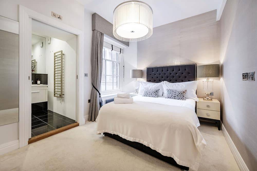 Entire apartment, Aircon and Luxury 2 Bedr/3 Beds/2 Bath Covent Garden in Covent Garden, London