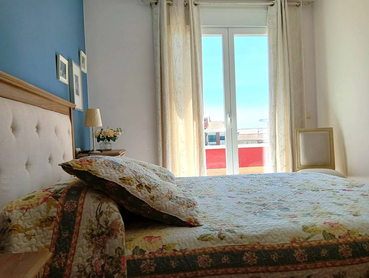 Ganze Ferienwohnung, 3 Bed Flat - Sleeps 6 - Pool - Garden - Parking in Vilagarcía de Arousa, Rías Baixas