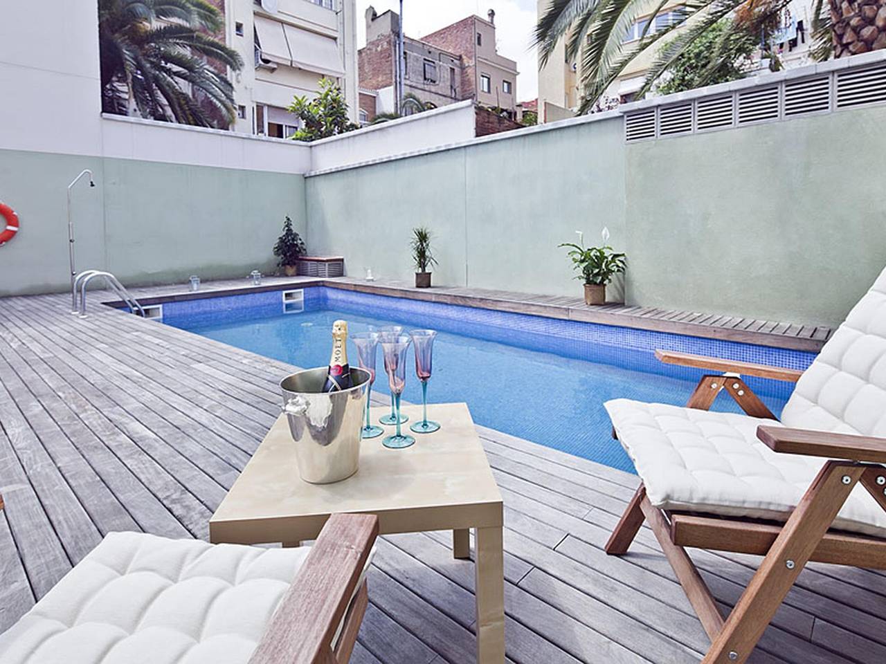 Apartamento vacacional entero, Ático en Gràcia con Piscina y Terraza en Barcelona in Centro Barcelona, Barcelona