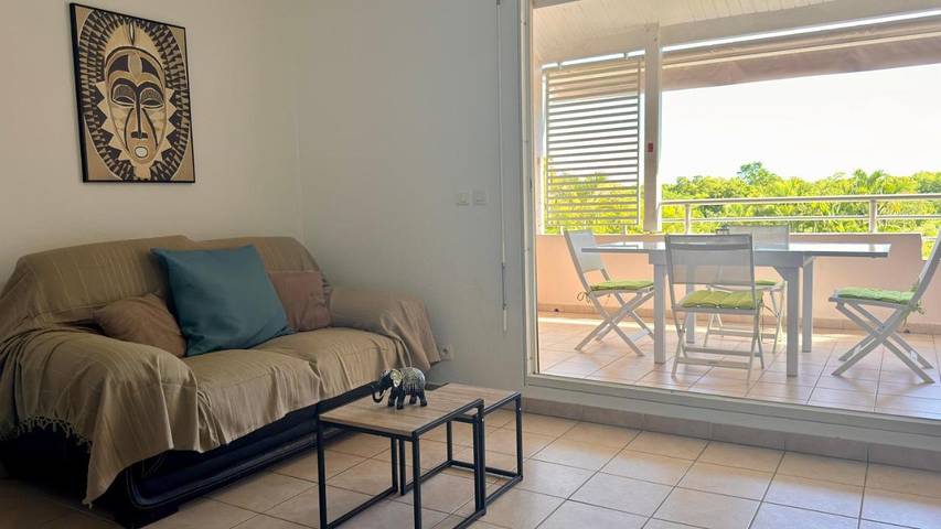 Gîte pour 4 personnes, avec piscine ainsi que vue et terrasse dans Plage de Bois Jolan - 4