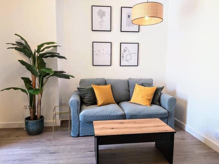 Ferienwohnung für 2 Personen, mit Balkon und Pool in Sevilla