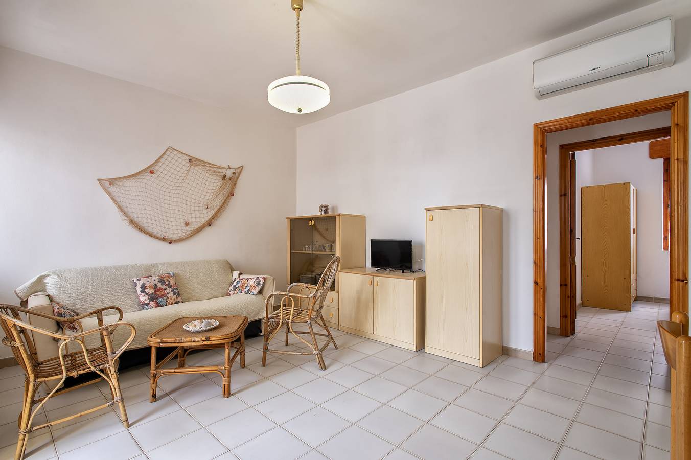 Appartamento intero, Appartamento 'Brezza Marina 6' con giardino privato e aria condizionata in Lu Bagnu, Castelsardo