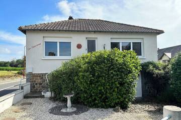 Gîte pour 4 personnes, avec jardin à Saint-Fraimbault