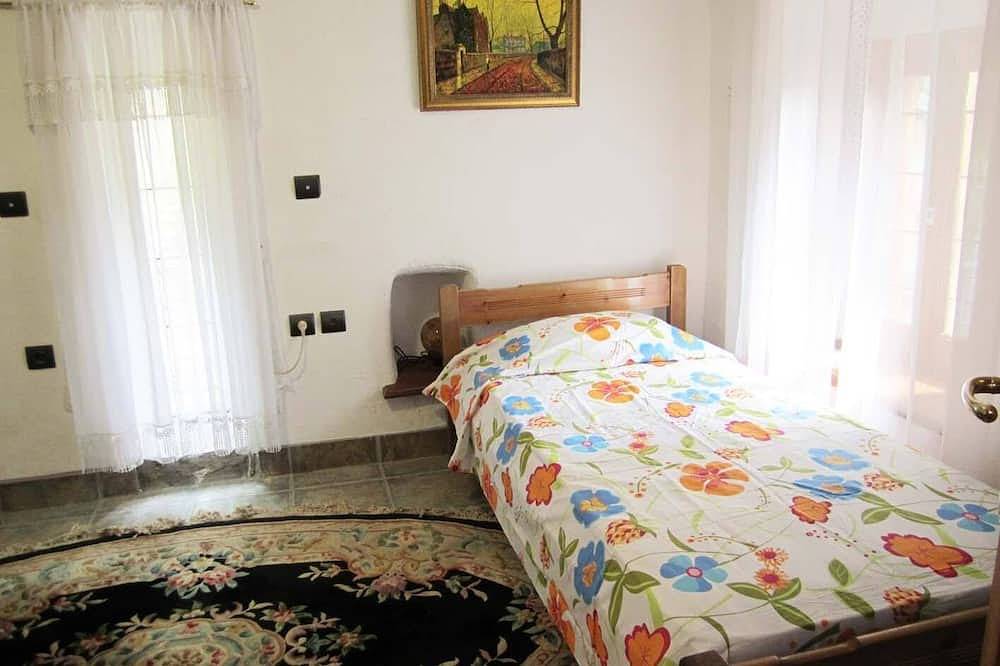 Schöne Steinhausvilla in Milina, ruhige Lage, direkt am Meer! in Pilion