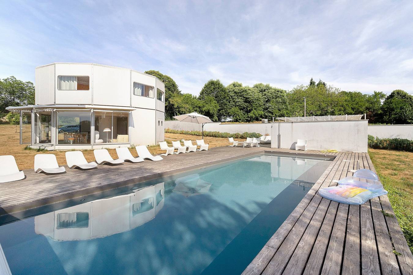 Casa rural moderna con piscina y spa privados en el campo del Perigord in Angoisse, Périgord Vert
