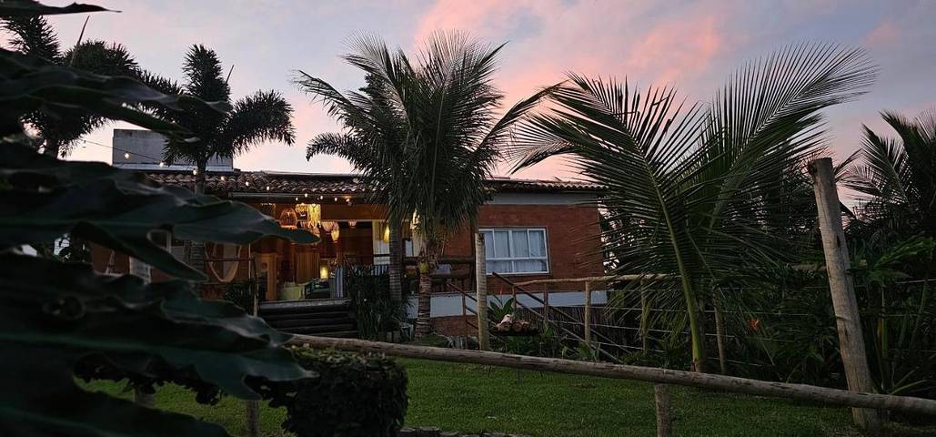 Casas e apartamentos de temporada para 16 pessoas, com piscina e balcão e ainda vista, com animais de estimação em Anchieta