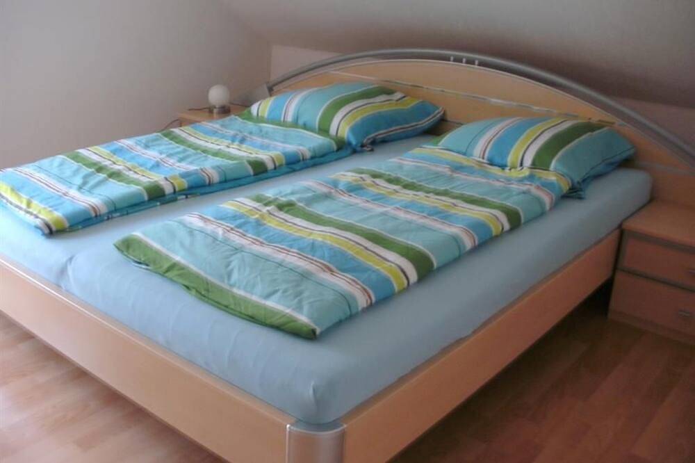 Ganze Wohnung, Ferienwohnung Wenz - Appartement/Fewo, Dusche, Wc, 2 Schlafräume in Poppenhausen, Rhön-Hessen