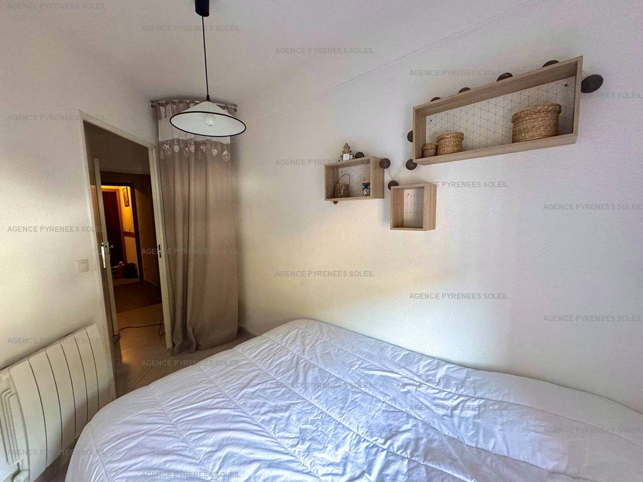 Apartamento entero, Apartamento de 2 estrellas a pie de pistas con balcón, Wifi y plaza de aparcamiento en Les Angles in Les Angles, Parque Natural Regional de los Pirineos Catalanes