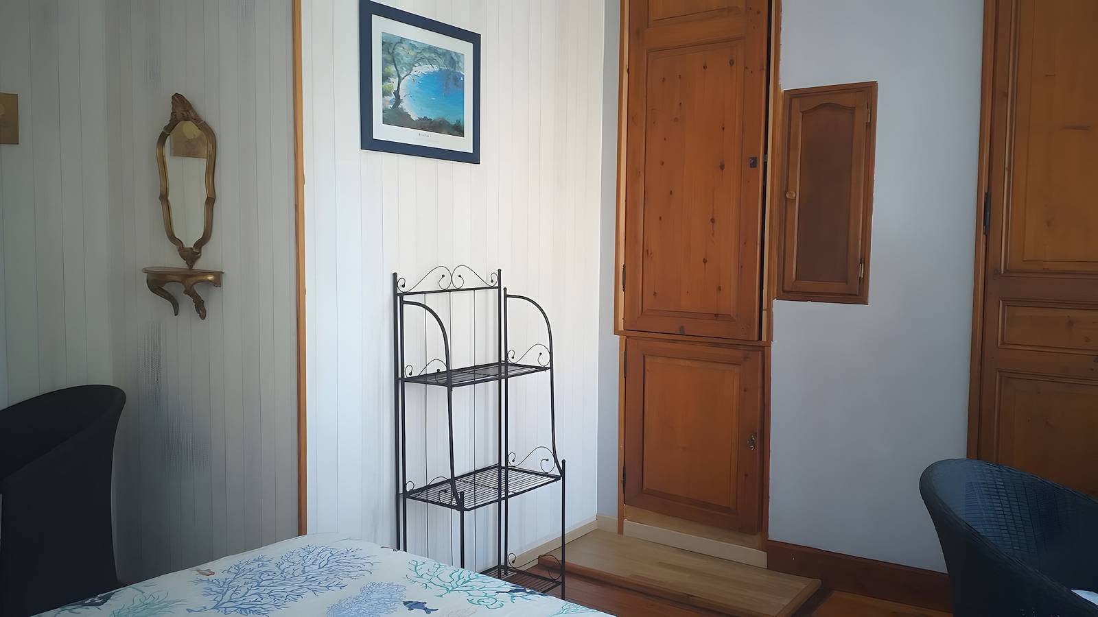 Chambre d’hôtes « La Chambre d’Alice » avec terrasse et jardin partagés, Wi-Fi in Abbeville, Région d'Abbeville