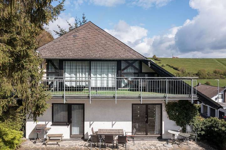 Ferienhaus für 22 Personen, mit Sauna und Balkon sowie Garten, mit Haustier - 1