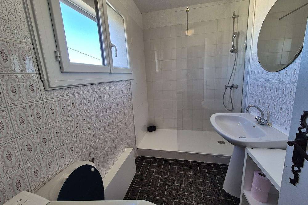 Appartement entier, Grand studio avec vue mer ! A deux pas de la plage des Sablettes in La Seyne-sur-Mer, Côte méditerranéenne (France)