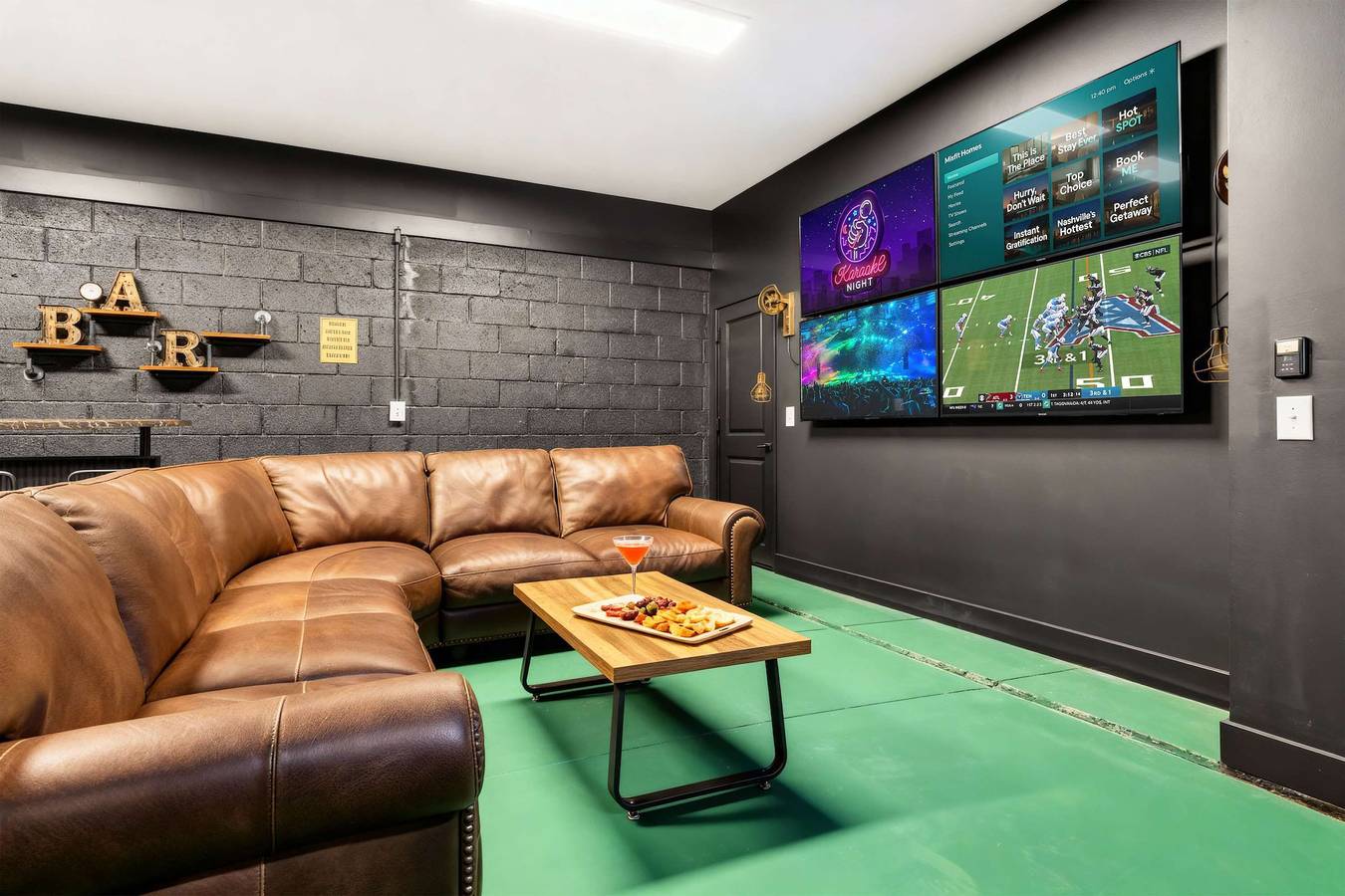 New  Hot Tub  Rooftop Decks  City Views  Poker in Nashville, Tennessee