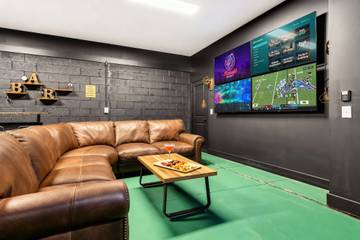 Vacation Home for 12 Guests in Nashville, Tennessee, Picture 1