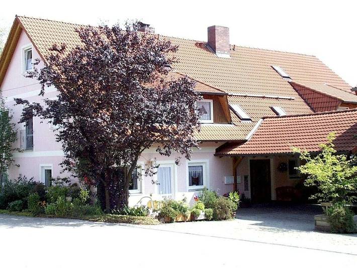 Luxus-Ferienhaus für 4 Personen, mit Balkon und Garten