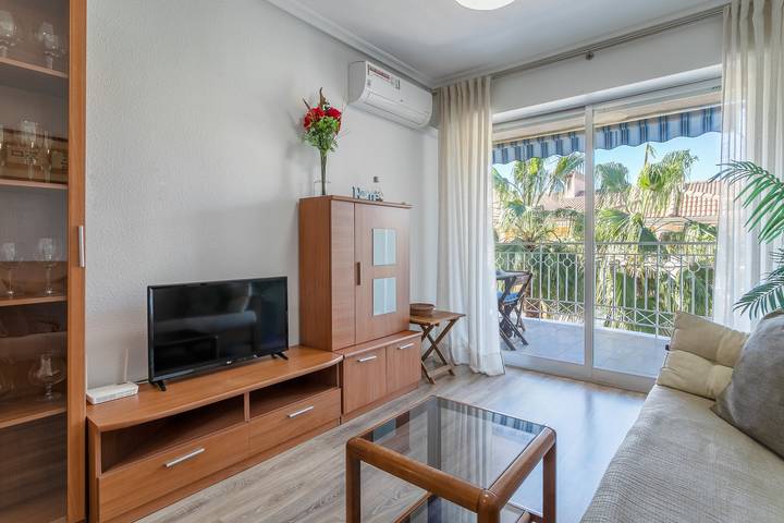 Vakantiewoning voor 4 personen, with Balkon and Tuin as well as Uitzicht op het meer