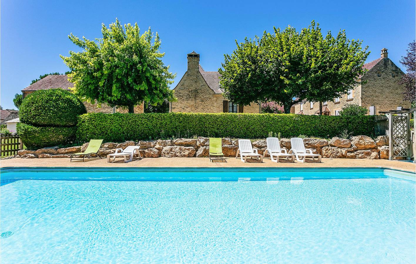 Ganze Ferienwohnung, Poolside Apartment 2km von Saint-Crépin-et-Carlucet in Saint-Crépin-et-Carlucet, Périgord Noir