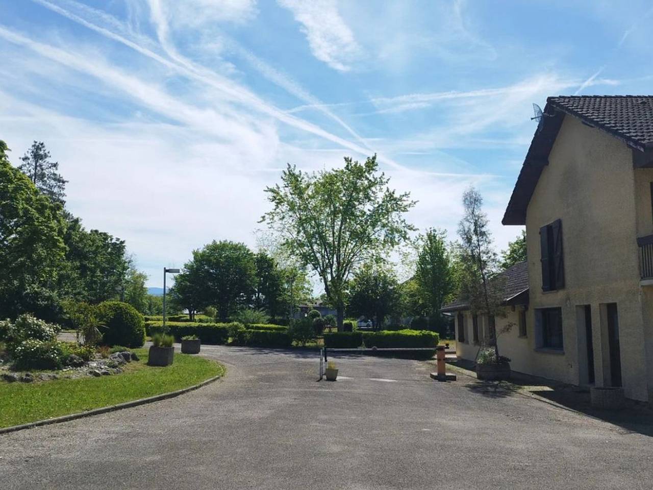 Mobil-home confortable - 4 pers. in Les Avenières, Région de La Tour-du-Pin